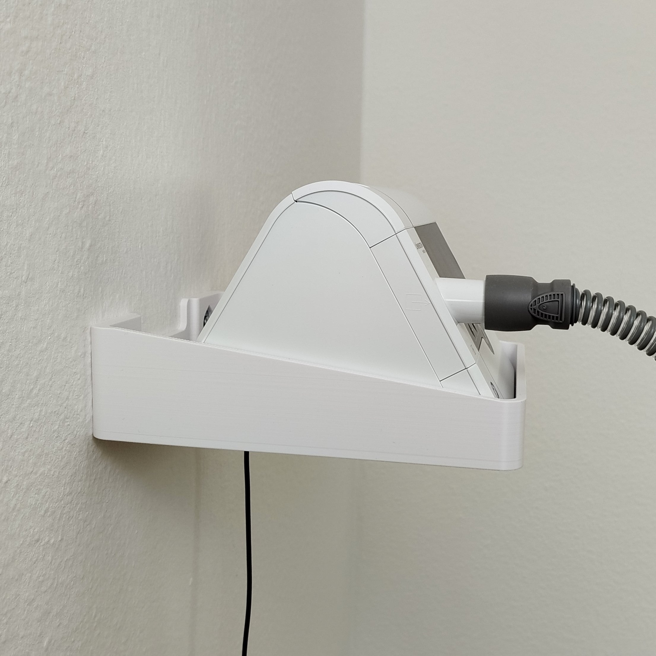 Wandhalterung für Löwenstein prisma SMART & SOFT (plus/max) | CPAP Halter inkl. Befestigungsmaterial