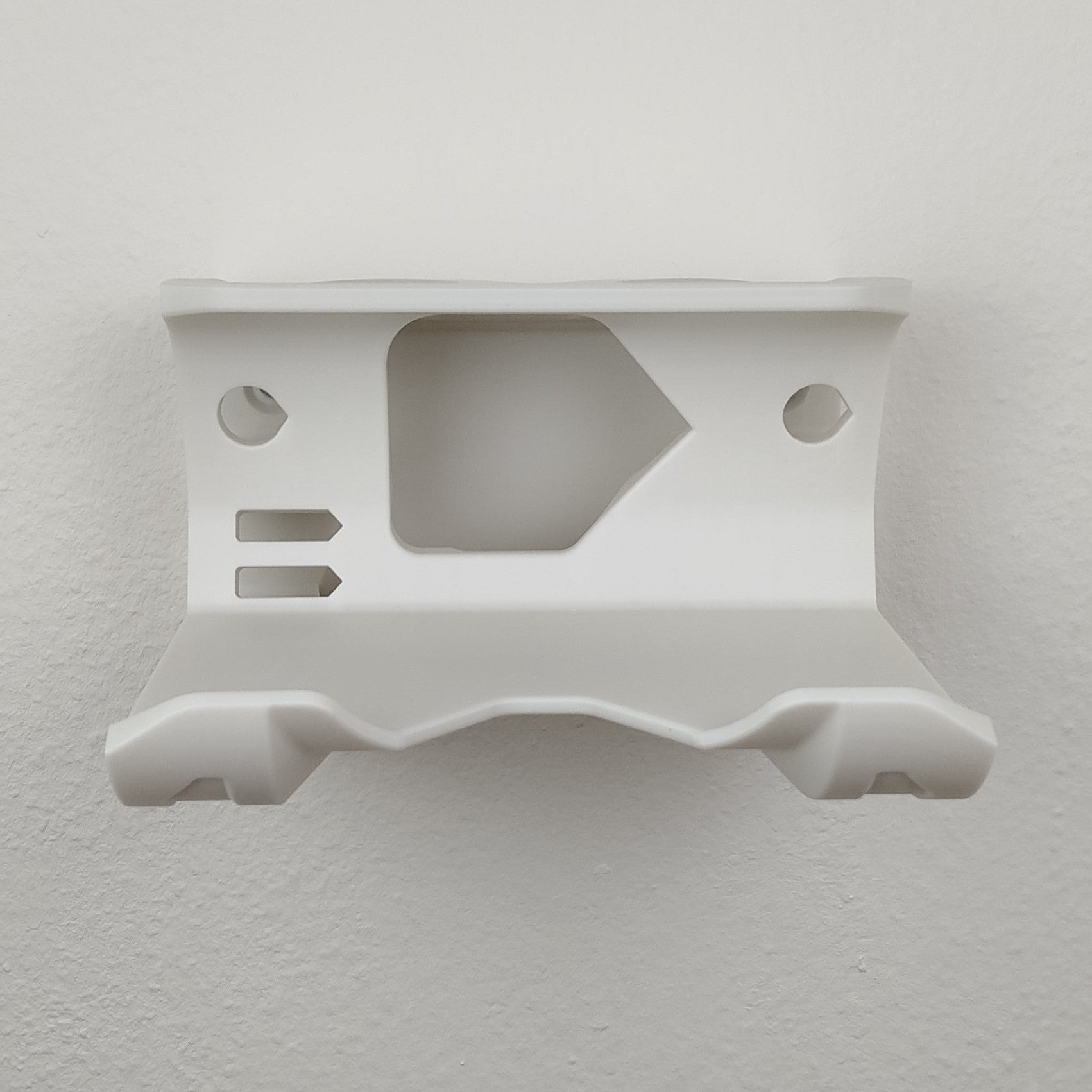 Wandhalterung für ResMed AirSense 11 | Premium Halterung inkl. Dübel u. Schrauben | perfekt für Schlafzimmer u. Wohnmobil